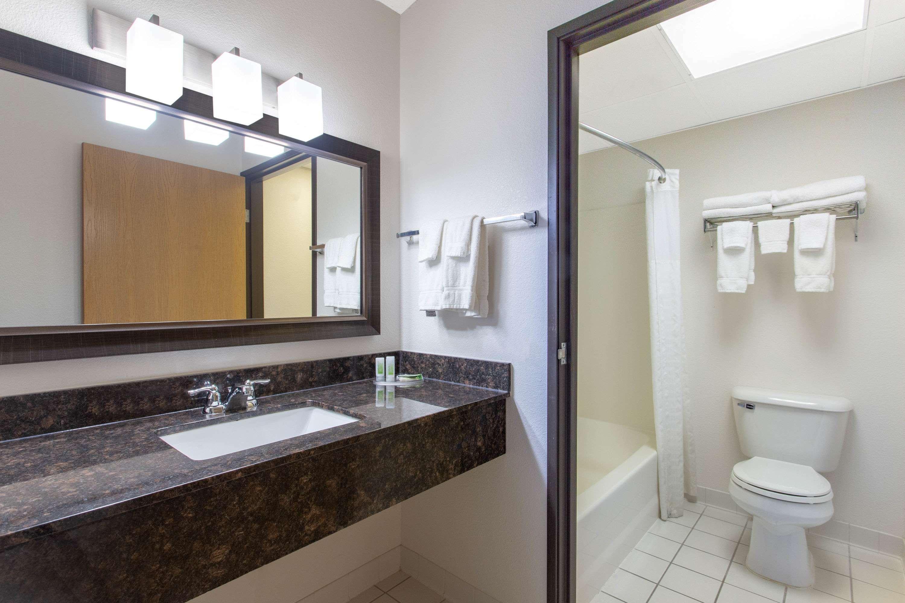 Americinn By Wyndham Eau Claire Buitenkant foto