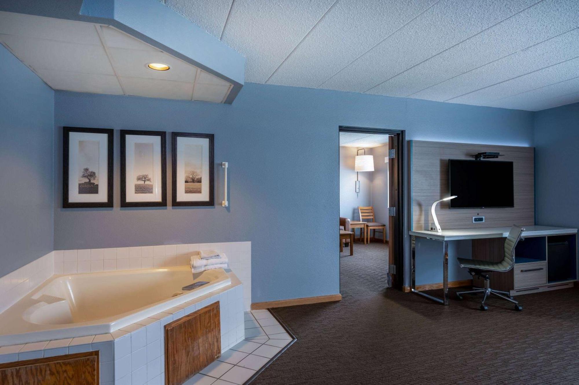 Americinn By Wyndham Eau Claire Buitenkant foto