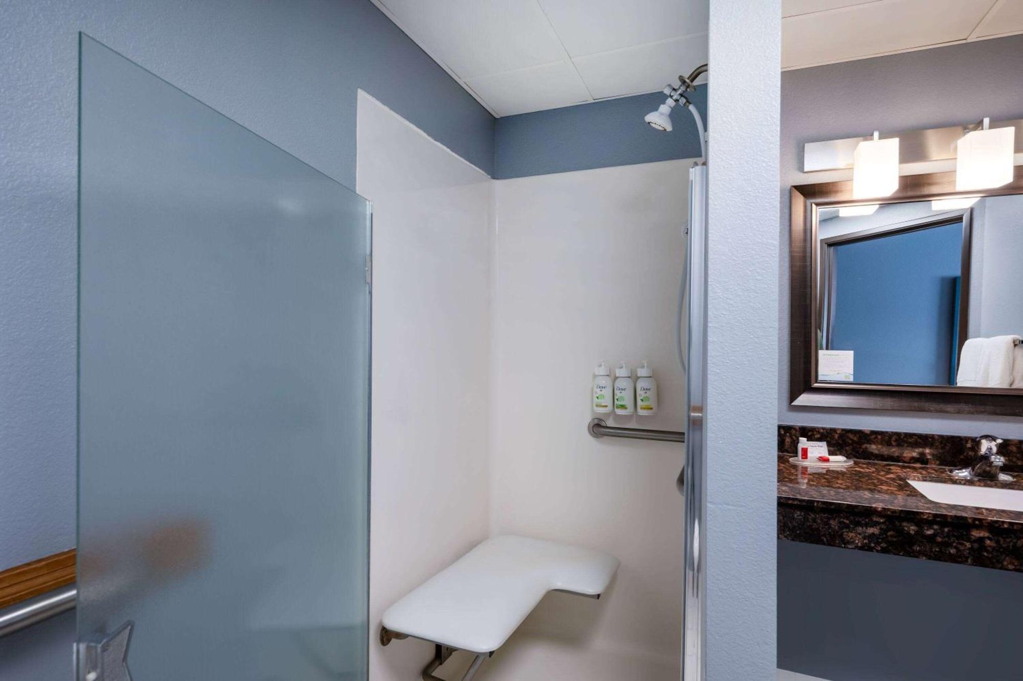 Americinn By Wyndham Eau Claire Buitenkant foto
