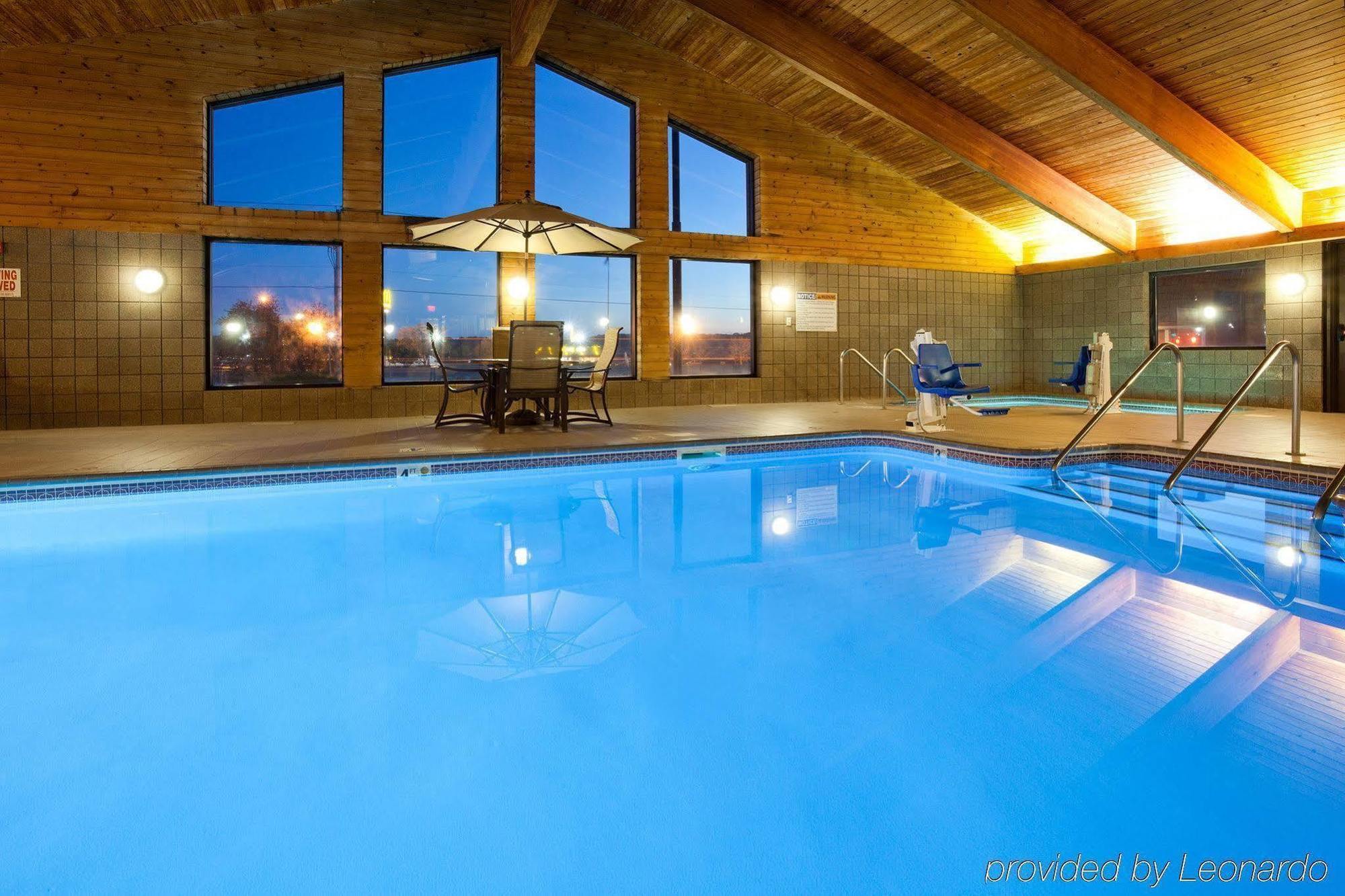 Americinn By Wyndham Eau Claire Buitenkant foto
